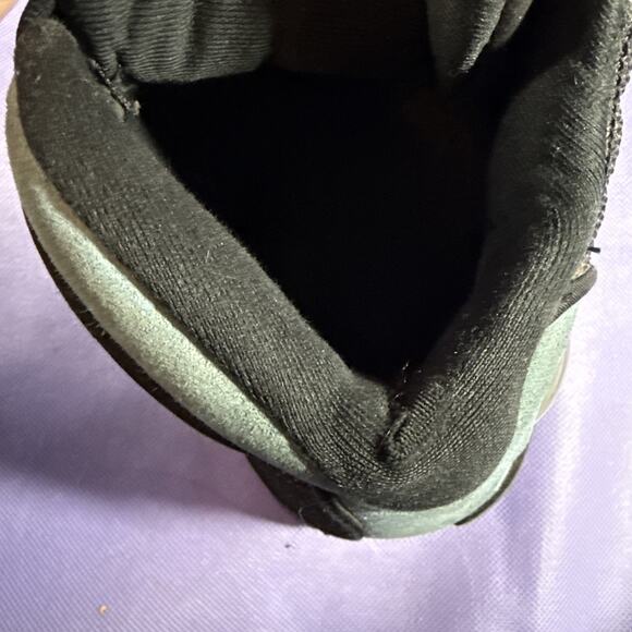 Jordan DJ5982-041 Size 9.5 Retro Black University Blue B5 - Picture 3 of 16